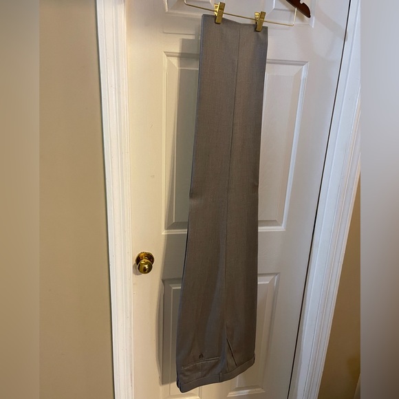 Verno Mens Light Grey Classic Fit Notched Lapel Two Piece Suit - Picture 2 of 3